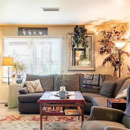 Comfortable Home In San Diego Area
